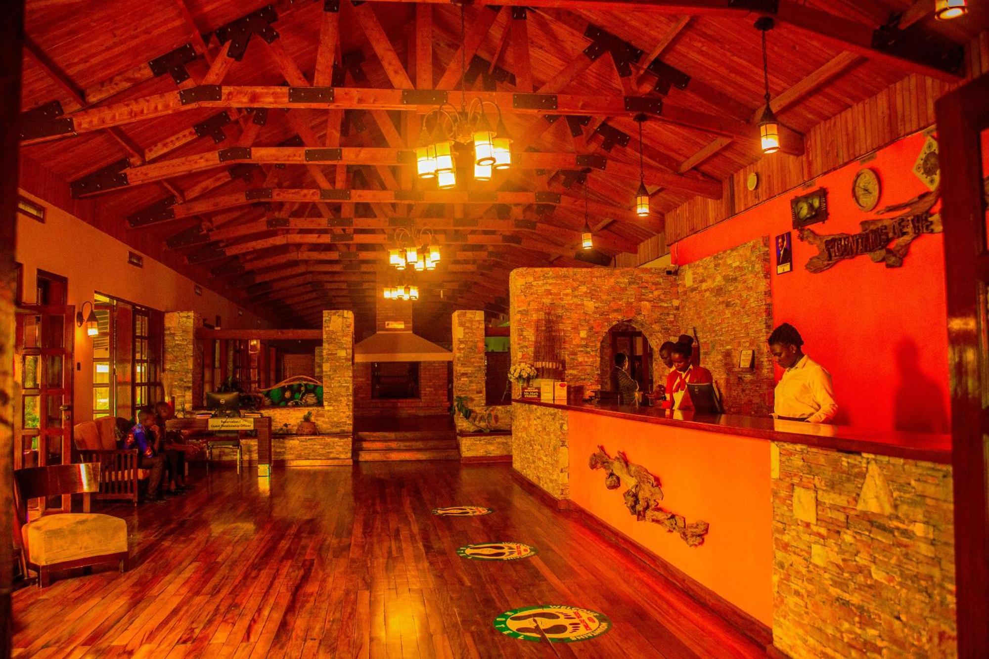 Mountains Of The Moon Hotel フォート・ポータル エクステリア 写真